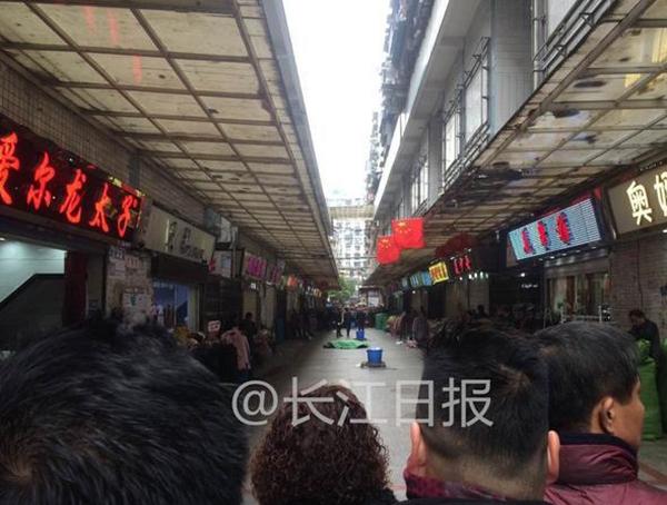 案發(fā)現(xiàn)場 微博@長江日報(bào) 圖