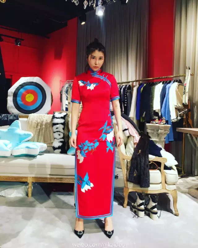 上海一女子自曝每月開銷12萬,被網(wǎng)友罵上頭條！