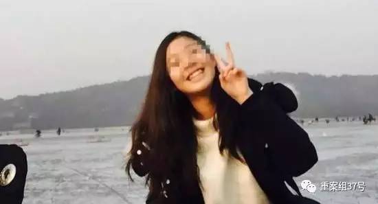 17歲高中男生教室里掐死女同學(xué)，被訴故意殺人和強奸