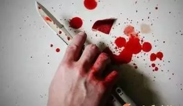 男子用被子捂死妻子 在其胸部、腹部寫(xiě)下我愛(ài)你