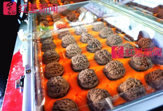 文玩核桃遇冷由幾萬一對降到5元沒人要？商戶否認(rèn)