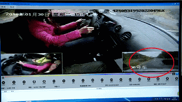 豪車逼停考試車堵塞考場(chǎng) 考試學(xué)員被嚇懵無(wú)辜掛科