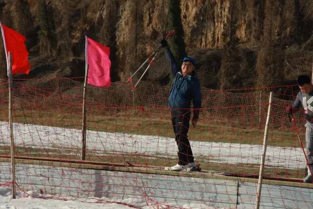 這幾個(gè)帥氣的姿勢(shì)，真的像專業(yè)級(jí)選手了呢