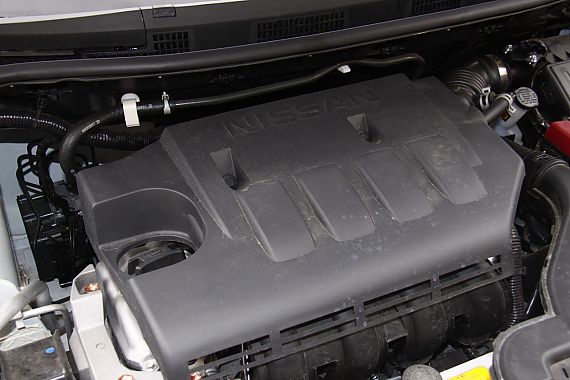 東風日產啟辰D50引擎底盤