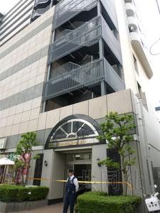 5月27日，埼玉縣蕨市一公寓樓發(fā)生疑似強(qiáng)迫殉情案，一名日本人男性和一名中國籍女性死亡。