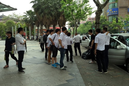 上海專車司機圍堵總部