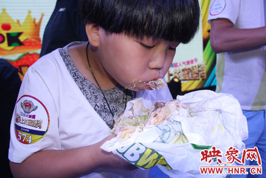 吃漢堡比賽。