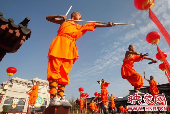 每個人心中都有一個或明或暗的功夫圖騰,作為武林高手，他們能飛檐走壁，擁有蓋世神功。