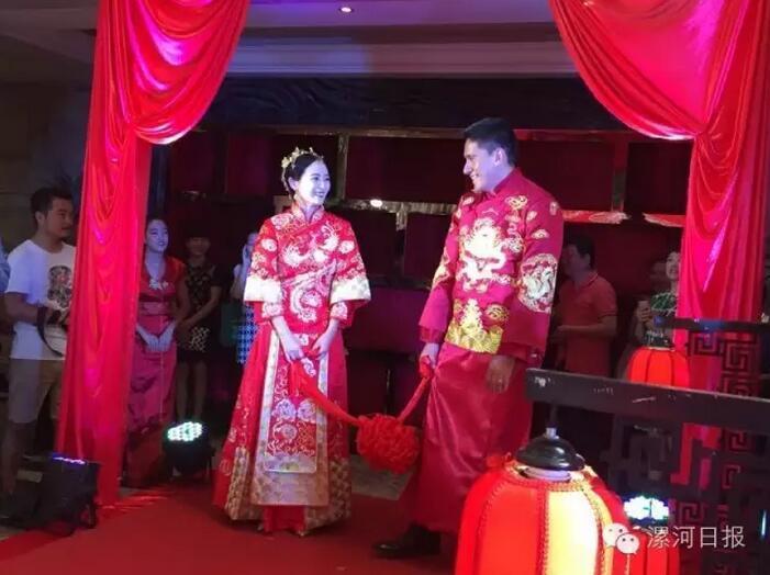 婚禮現(xiàn)場(chǎng)。