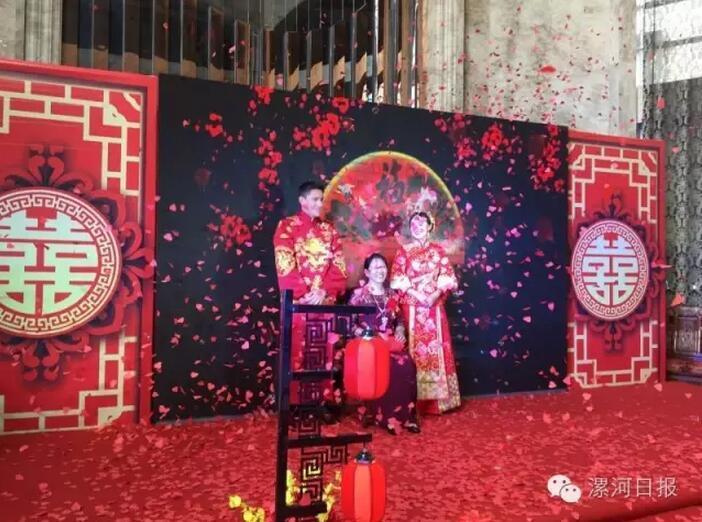 婚禮現(xiàn)場(chǎng)。
