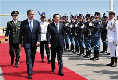 　6月19日，國務院總理李克強乘專機抵達雅典國際機場，開始對希臘進行正式訪問。