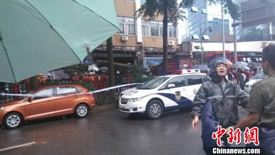 深圳羅湖人才市場部分坍塌傷亡人數(shù)不詳（組圖）