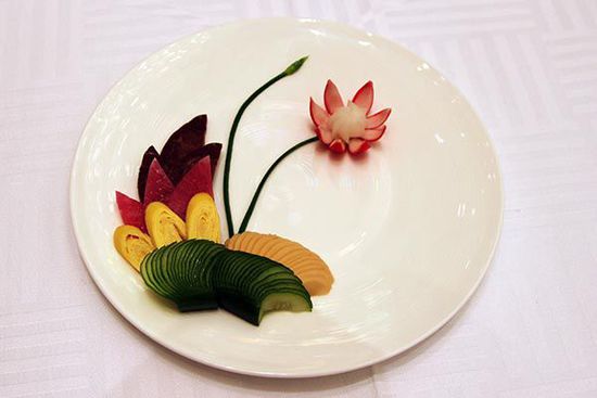 迎賓冷盤“洋花蘿卜”。 花惠生 供圖