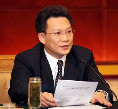 內(nèi)蒙古自治區(qū)黨委常委、自治區(qū)政府副主席潘逸陽