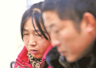 找不到女兒，小王的父母傷心難過。