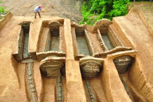 罕見(jiàn)的“四聯(lián)排”古墓 南京市考古研究所供圖