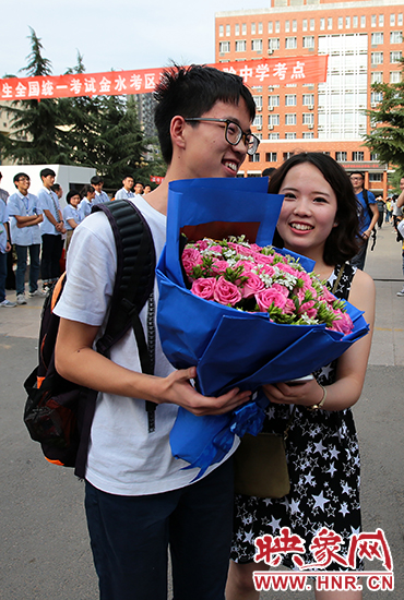 還有一種情，它是懵懂的情愫，你若安好，便是晴天。