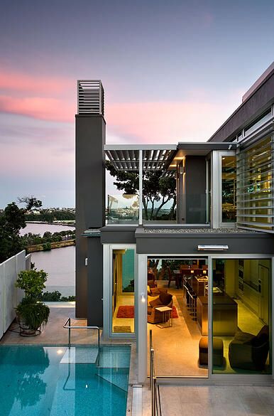 近日，新西蘭華人土豪再次出手，以1010萬的價格購買了位于Parnell的一座無敵海景豪宅。