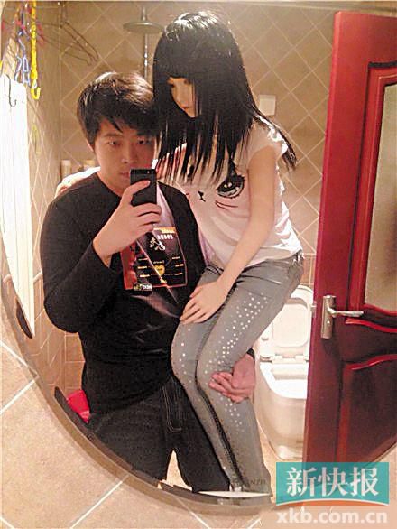 宋渤平常就是這樣抱著重20公斤的小蝶出門(mén)。 微博圖