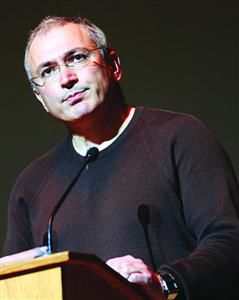 2014年3月10日，烏克蘭，霍多爾科夫斯基在基輔理工大學(xué)發(fā)表演講。