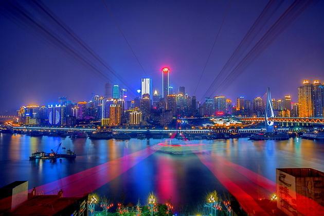 中原地產(chǎn)數(shù)據(jù)顯示，8月最后一周，上海市新建商品住宅成交已連續(xù)5天破千，昨日（8月31日）更是達到單日成交1123套。