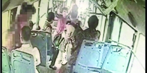 女司機路見不平一聲吼，小女孩方才脫身 視頻截圖