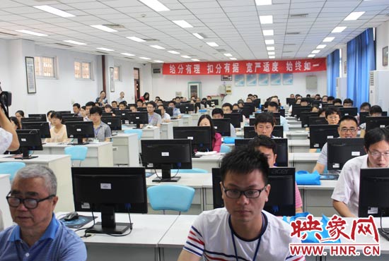 與書面評(píng)卷相比,網(wǎng)上評(píng)卷由系統(tǒng)自動(dòng)進(jìn)行分發(fā),減少了試卷過程的周轉(zhuǎn),提高了評(píng)卷的工作效率。