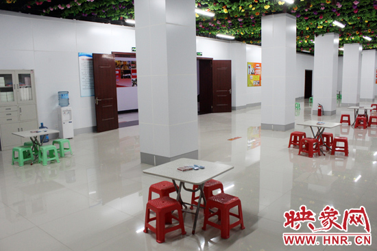 為了給市民納涼避暑創(chuàng)造舒適的環(huán)境，今年鄭州市人防辦加大了投入，對納涼點進行了升級改造