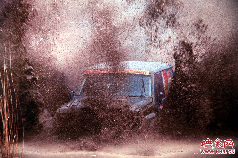 賽車的世界、更是男人的世界。圖為部分參展攝影作品。