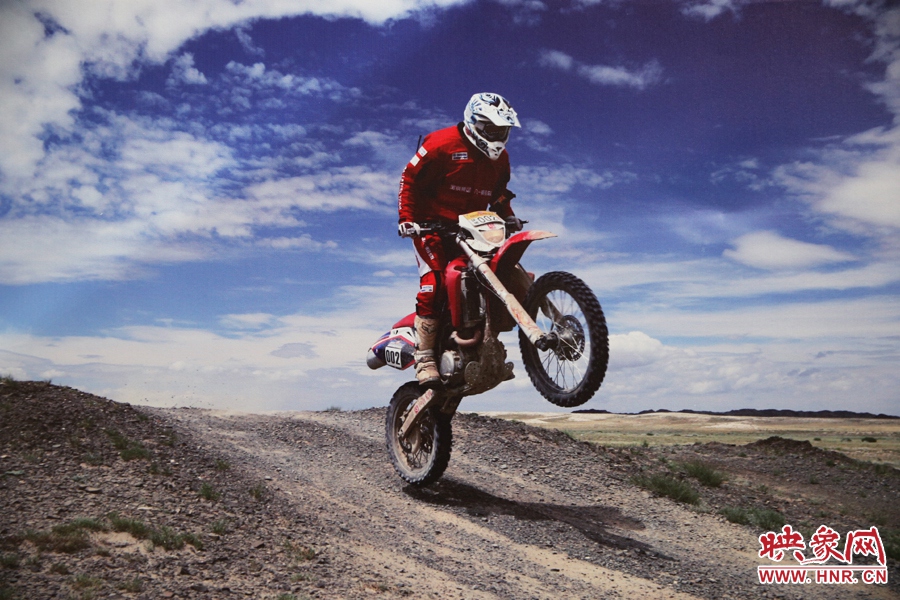 賽車的世界、更是男人的世界。圖為部分參展攝影作品。