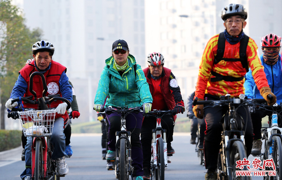 獻(xiàn)愛心、騎行天下，映象網(wǎng)騎行車友樂翻天
