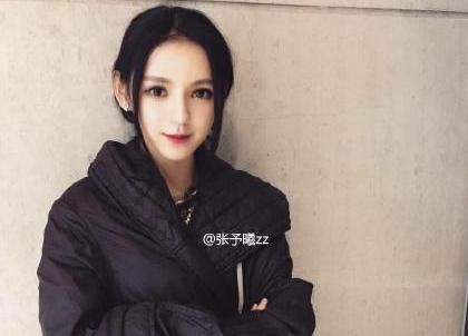 國民老公王思聰?shù)木p聞女友張予曦，93年