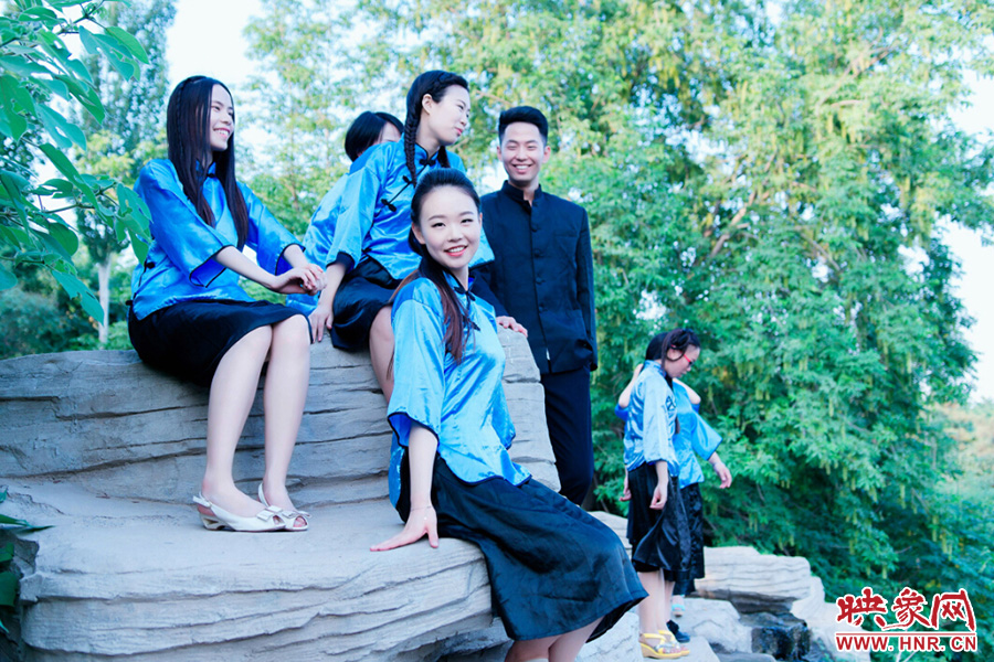 最是那溫柔一笑，定格了四年所有的記憶。