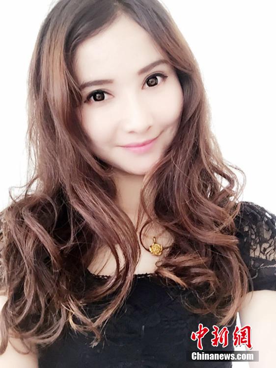 新疆兵團女民警生活照走紅網(wǎng)絡 被譽“最美警花”