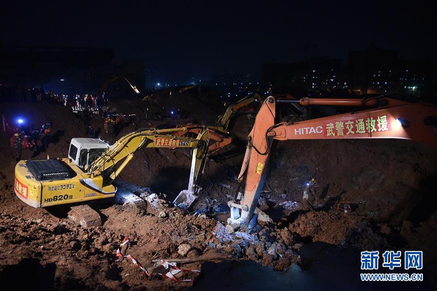 救援車源源不絕，救援人源源不斷——深圳滑坡災害救援處置36小時全景掃描