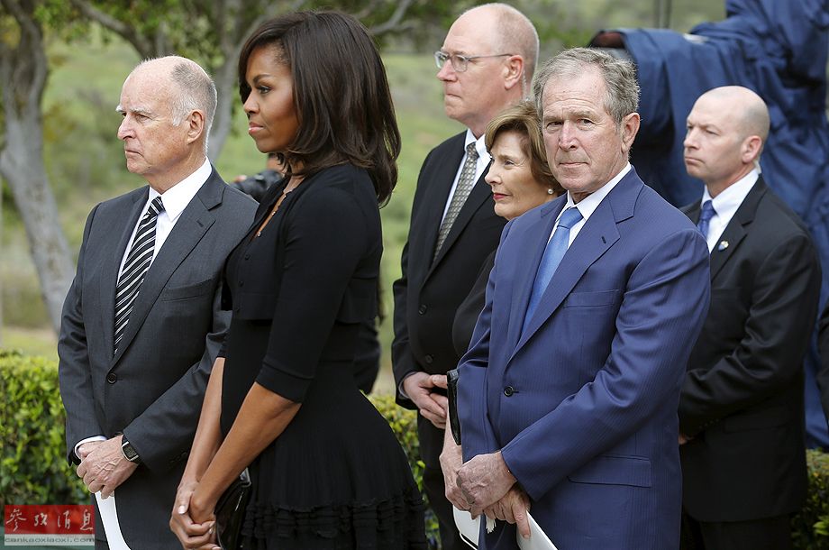 各國領導人退休后都干啥？小布什刷盤布朗教書