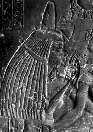 墓中壁畫顯示，馬婭把年幼的圖坦卡蒙抱在膝上。