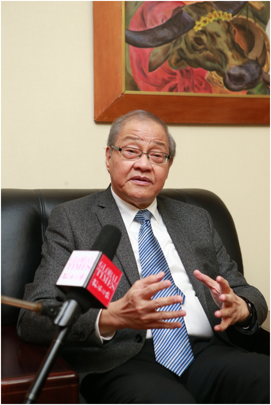 羅馬納大使在菲律賓駐華大使館接受本報記者專訪。李昊攝