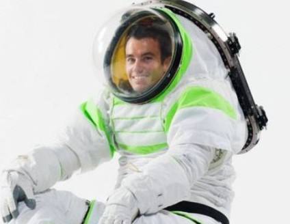 18個(gè)保障生命運(yùn)轉(zhuǎn)系統(tǒng)的背包中只有11個(gè)可用，這些背包是用于支持宇航員在開放的宇宙空間中工作使用的，這些不可用的背包使得工作人員對(duì)在空間站工作結(jié)束之前的狀況表示擔(dān)憂。