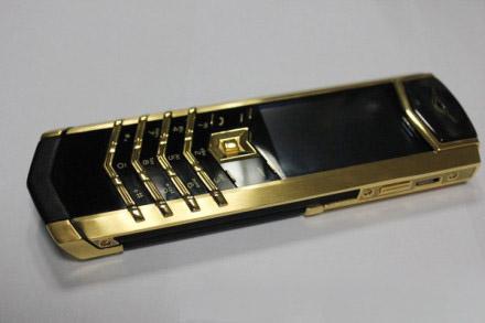 Vertu手機(jī)，資料圖