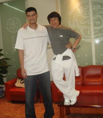 當(dāng)姚明夫婦遇見陸毅夫婦，一不小心，信號(hào)又滿格了~