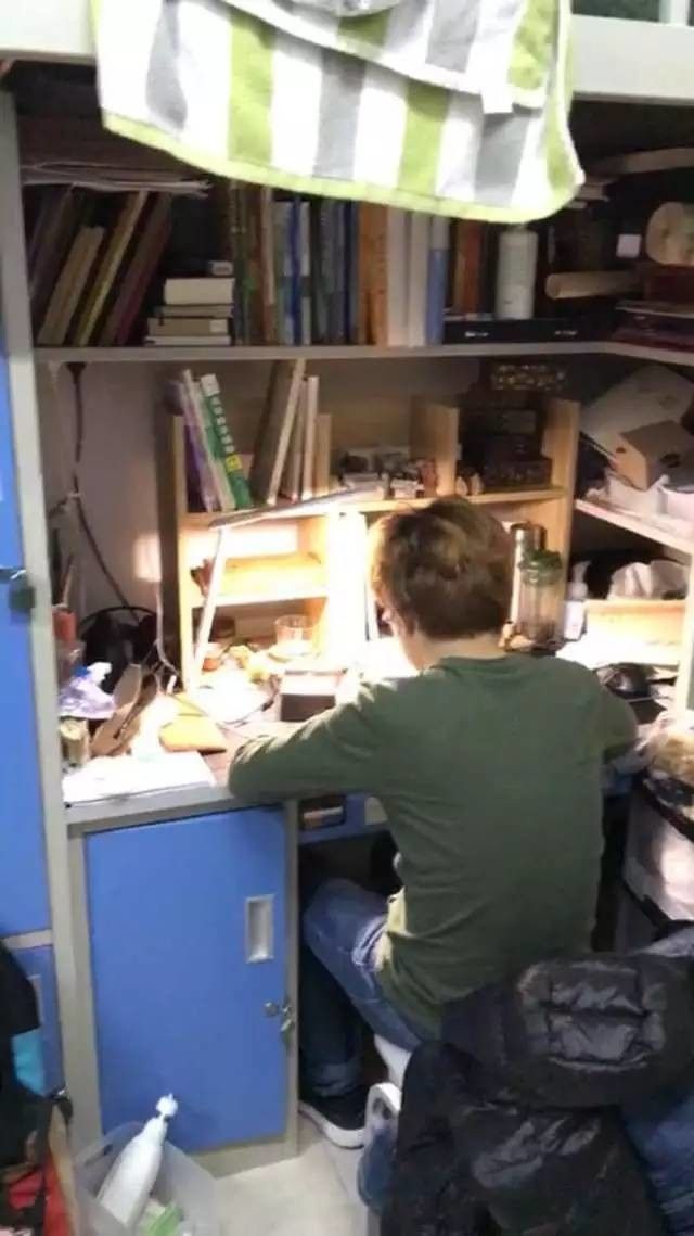 這個學(xué)校的男生宿舍火了！女同學(xué)都喊著要嫁