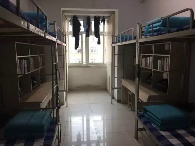 這個學(xué)校的男生宿舍火了！女同學(xué)都喊著要嫁