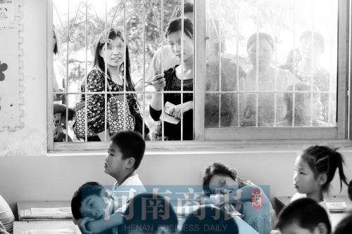 家長們都想讓孩子上個好學(xué)校、好班級，但也應(yīng)根據(jù)實際情況，選擇最合適的