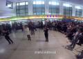 火車站候車大廳紅歌快閃迎國慶！百人互動(dòng)，震撼現(xiàn)場嗨翻天！
