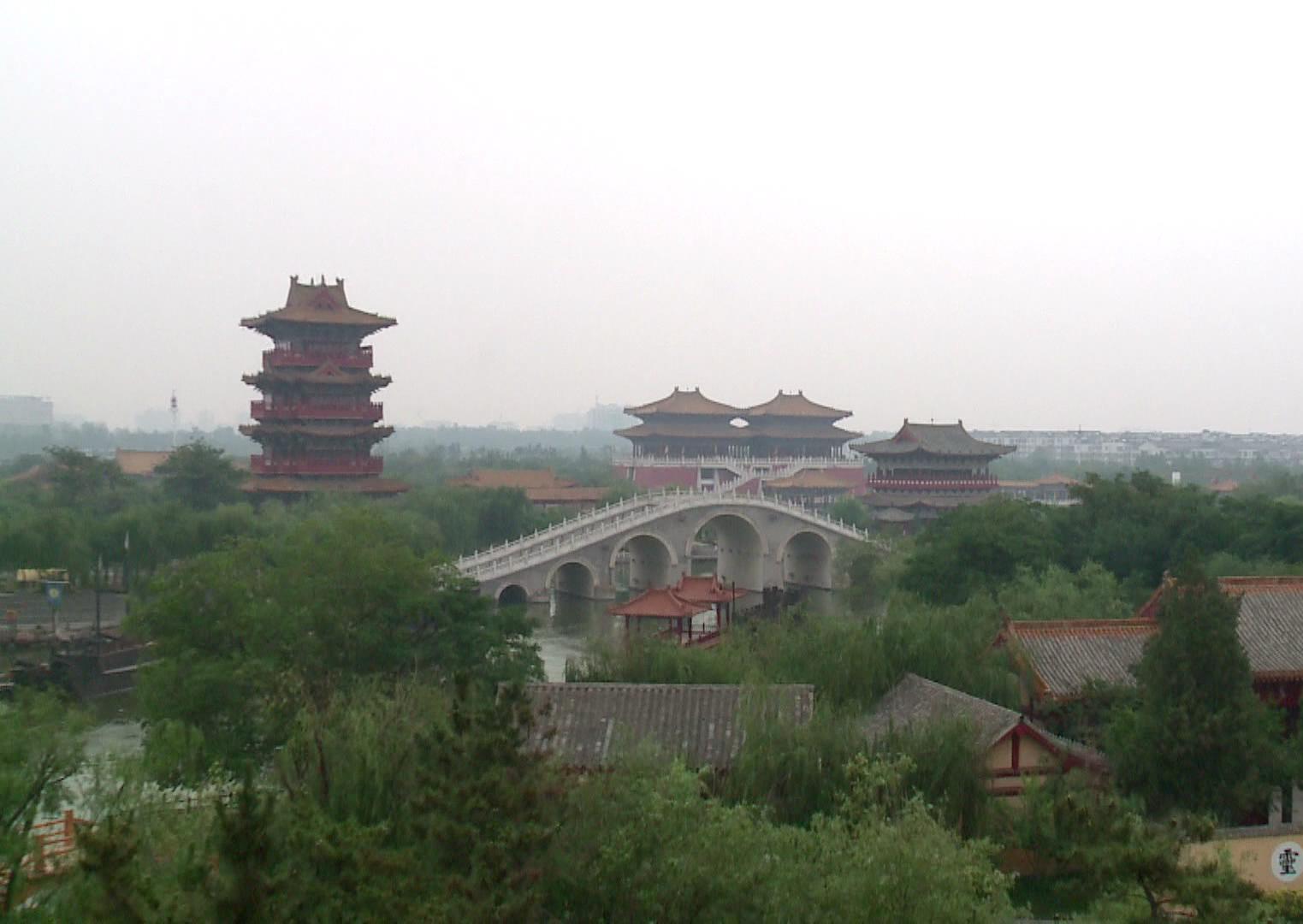 舒婷、鄭愁予等詩人齊聚開封話端午