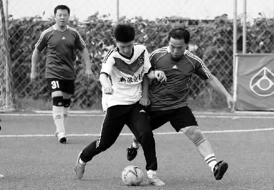 天行健隊(duì)在國家足球一級(jí)裁判、中超裁判于躍的帶領(lǐng)下，配合那是相當(dāng)默契