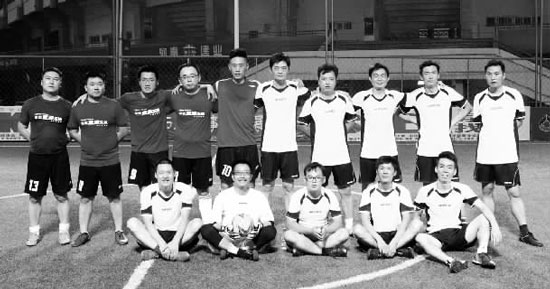 均已晉級的東方今報和平安保險隊(duì)，將這場比賽當(dāng)成了熱身賽