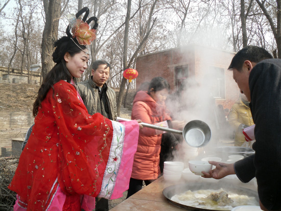 春滿商都逛廟會(huì) 龍馬精神過大年