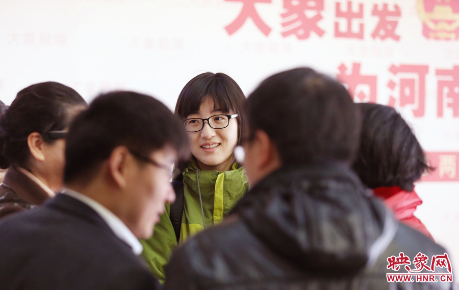 做講解員的樂(lè)天。